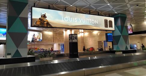 沙特阿拉伯機(jī)場(chǎng)廣告